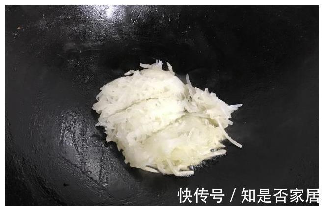 补气|带鱼最经典的家常做法,咸鲜入味,补气提鲜,看着就流口水