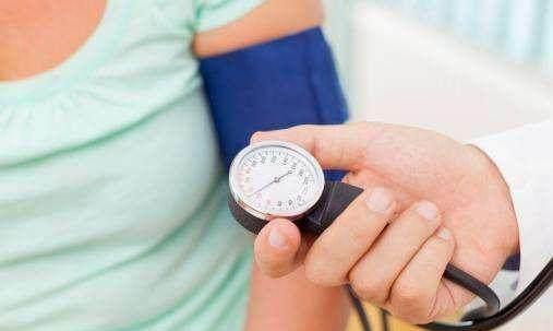 干果|醋里泡这个干果,竟是高血压的“死对头”,每天吃几粒血压降下来