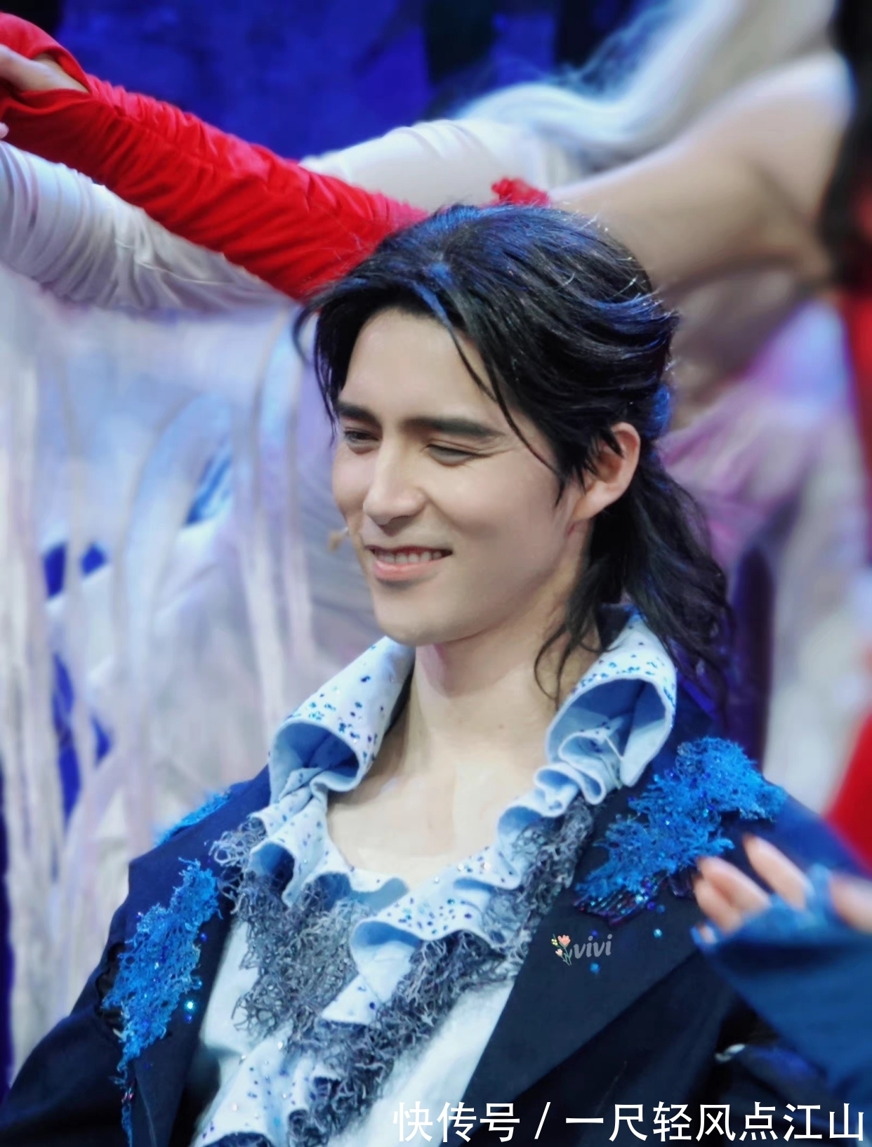 古典$他就像一幅古典的油画一样,真好看!