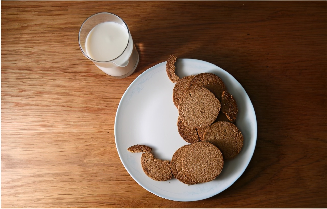 辣椒|胃病的“发物”被揪出,不是辣椒,提醒平时尽量少吃这4种食物