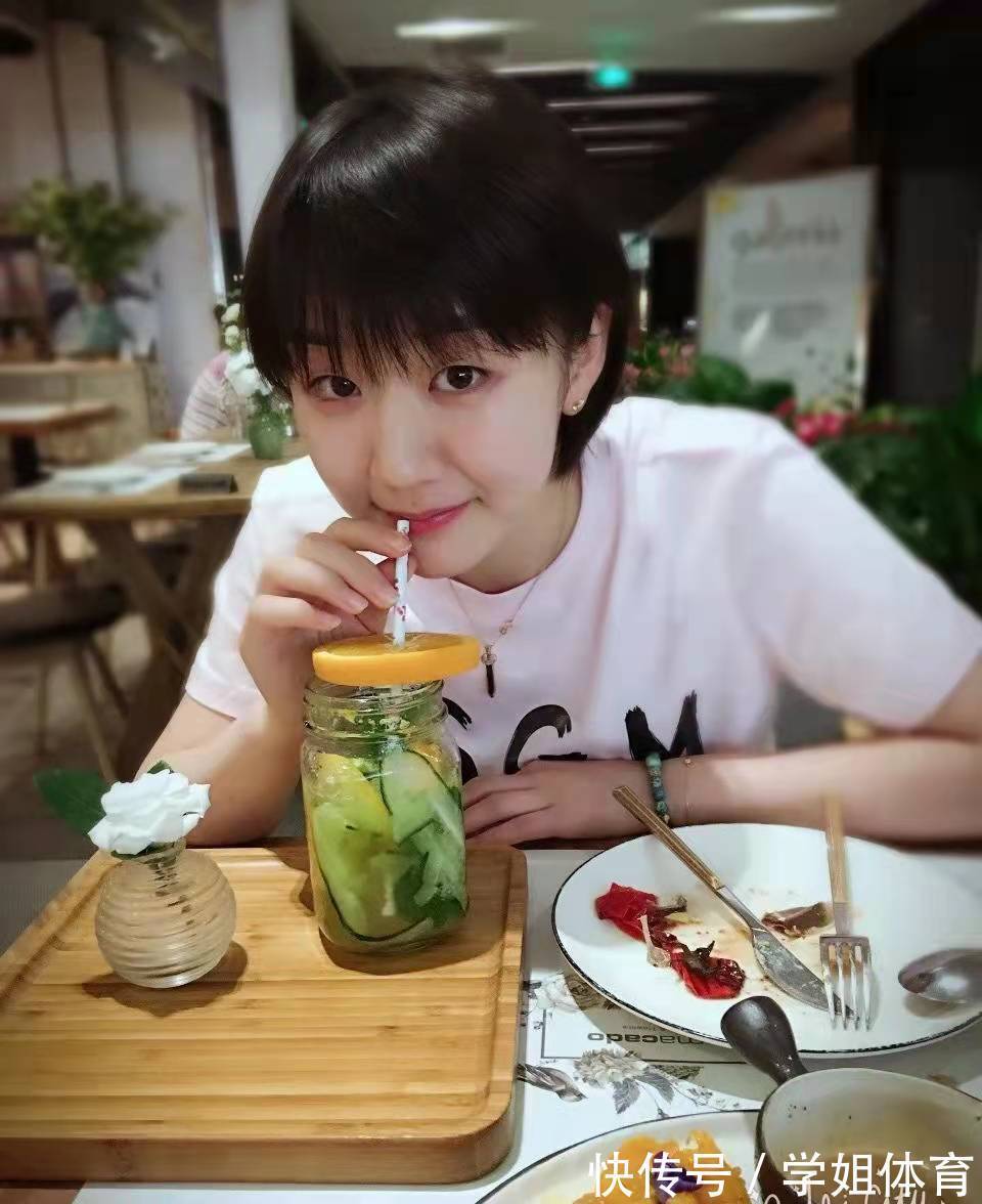 训练基地|28岁国乒一姐晒新年照!年入远超千万很低调,可爱动人从未传绯闻