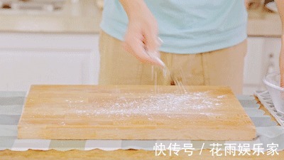 平底锅|一口平底锅就能做成的香葱小饼干,完全无添加,宝宝吃的更放心