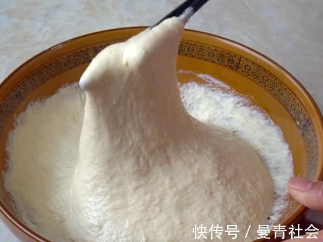 椒盐|不揉面也能烙饼,用筷子简单一搅,像面包一样松软,全程手不沾面