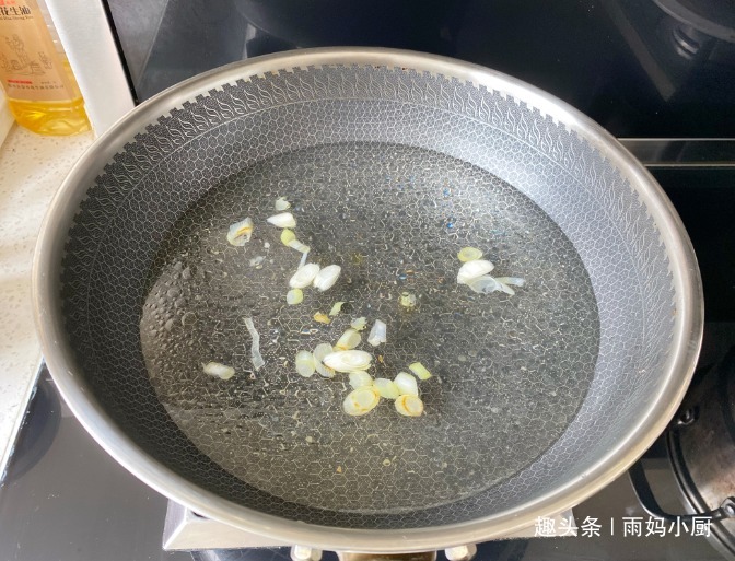 雨妈教你在家做刀削面,口感筋道又入味,软硬适中有嚼头真香