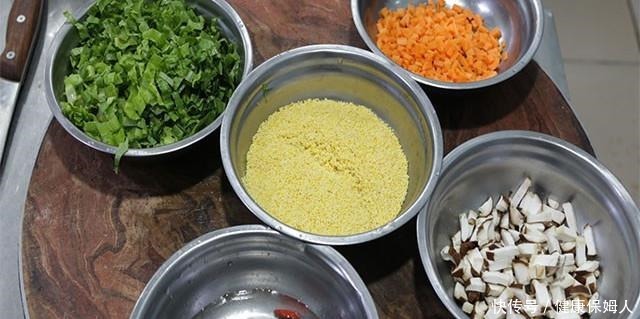 小米粥里加上这几样,经常喝,气血充足脾胃强,营养美味又健康