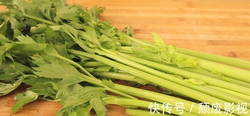 芹菜|一天一把芹菜,43岁女子因失眠住院,医生:无知,神经已“千疮百孔”