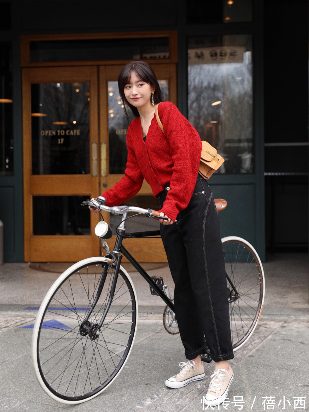 虎年 新年当然要get一件红色针织衫,尤其是最后一款,拜年穿搭必备