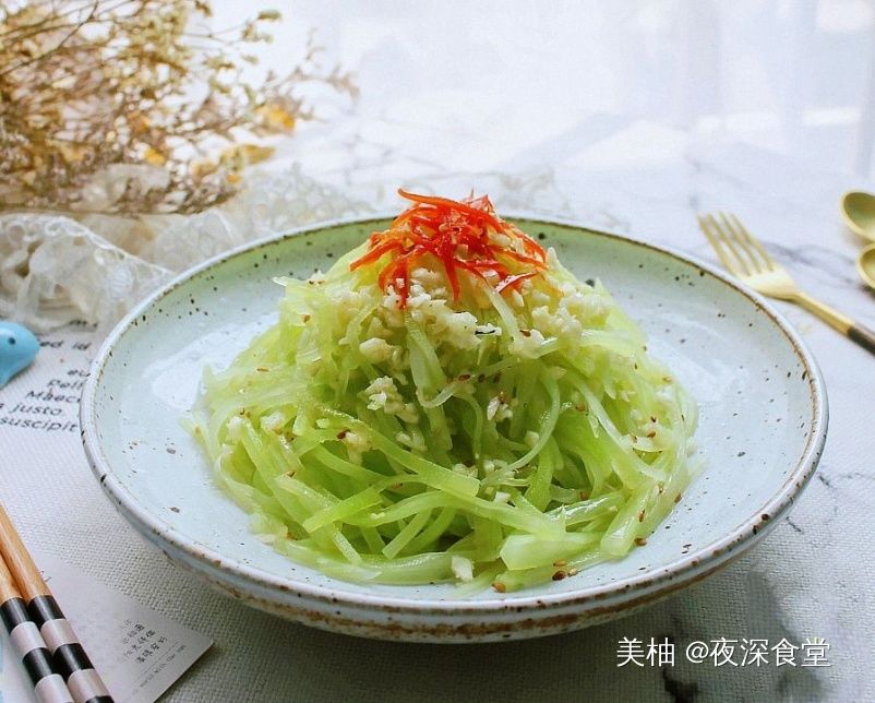 春天多吃此菜，“微量元素”是水果的好几倍，4元一斤，太值了