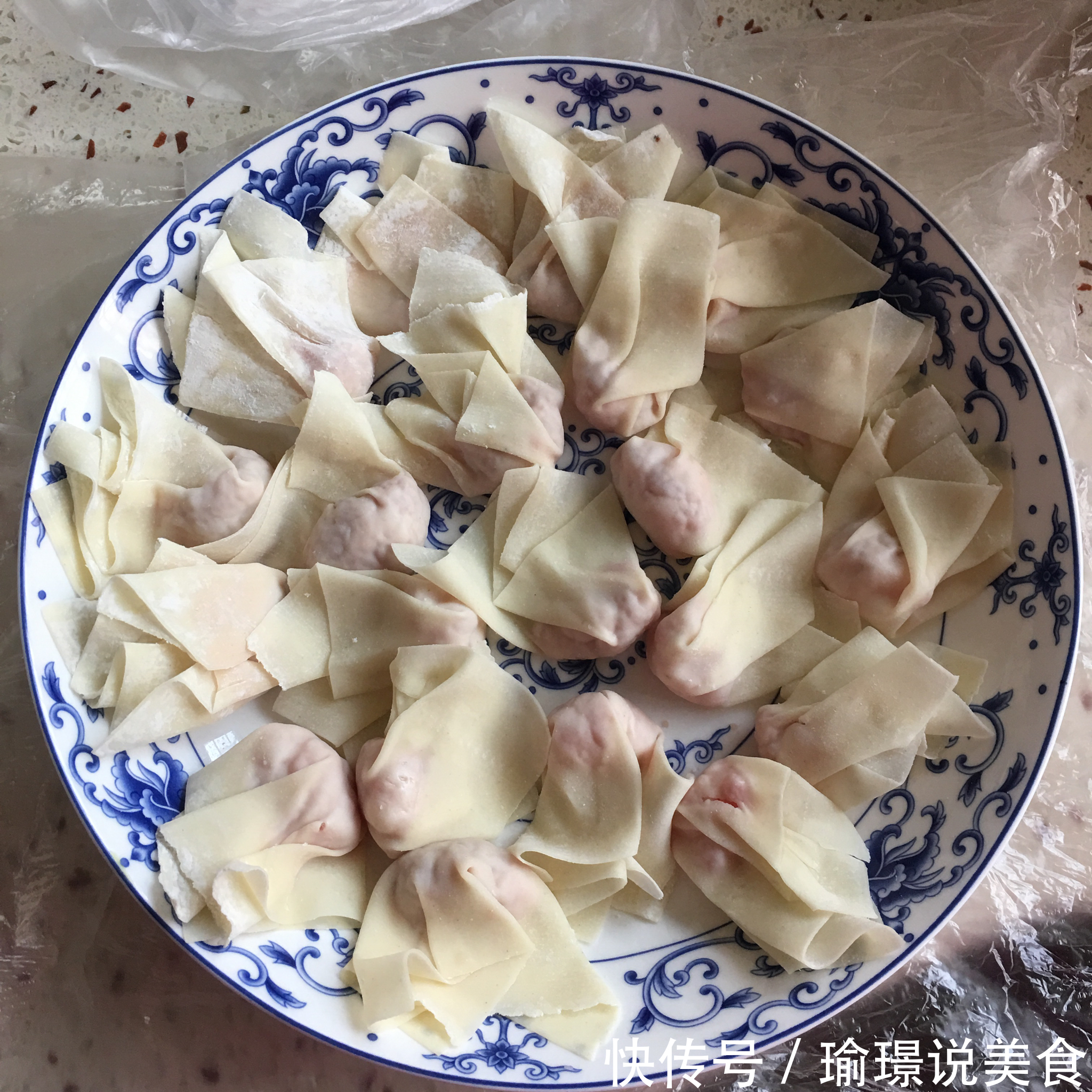 媳妇把早餐换个花样，十分钟就做好，一碗下肚热乎又开胃，特好吃