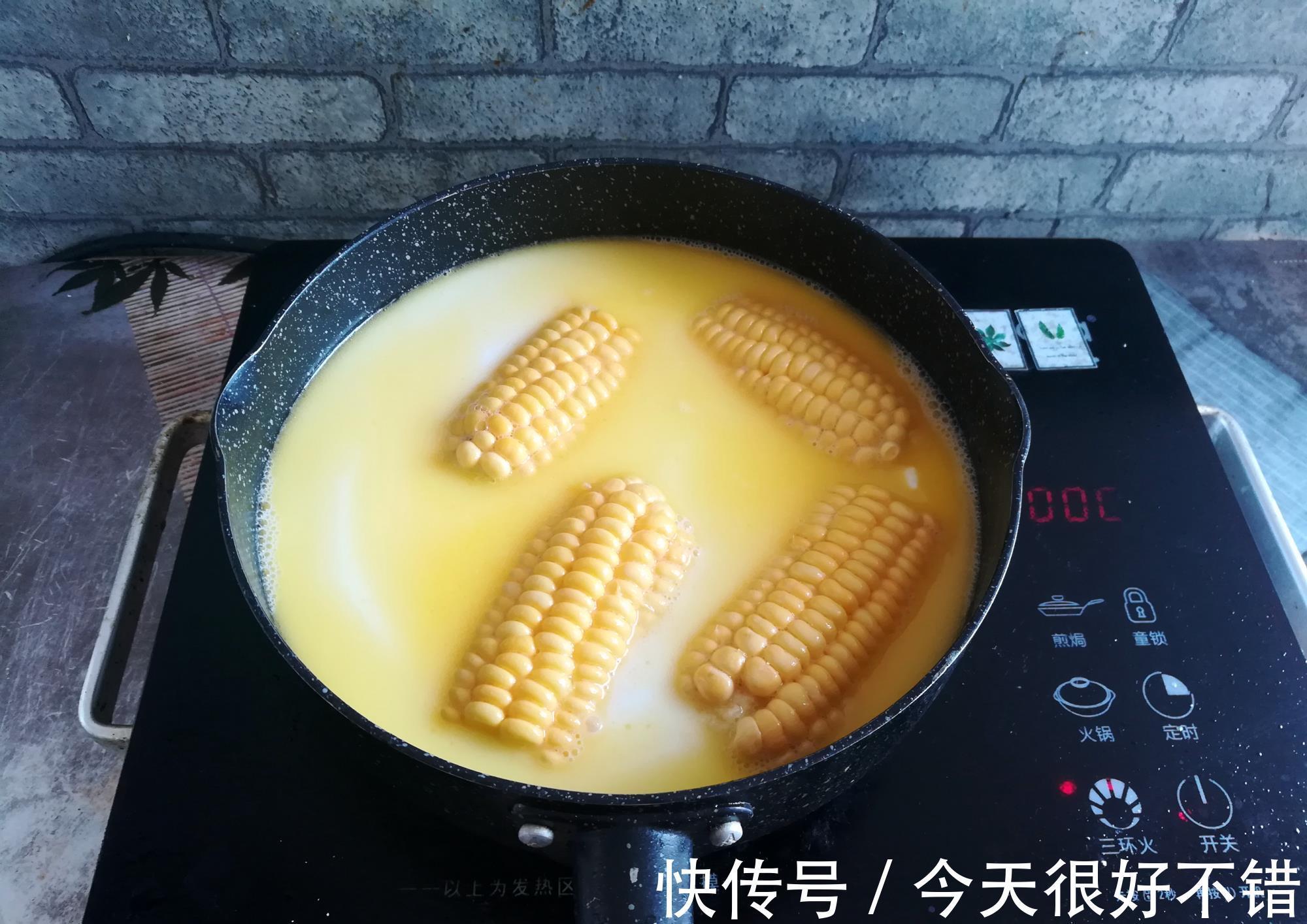 黄油|煮玉米,不要只加清水,多加3样,又香又甜,比买的玉米还好吃