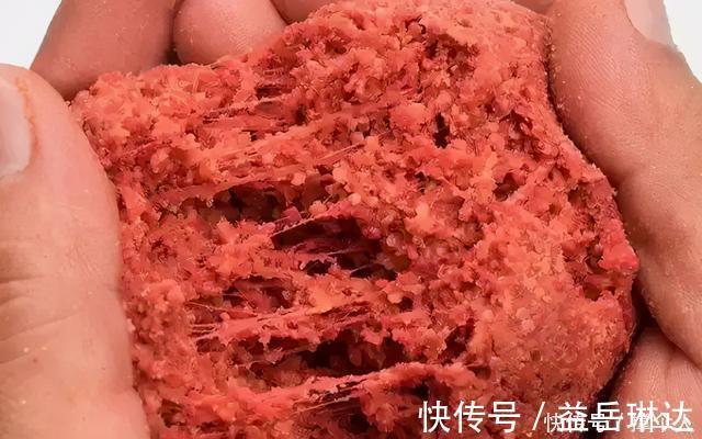 鲫鱼|除了单打独斗，蓝鲫搭配这几种饵料，渔获能翻倍，皇禾渔具