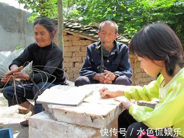 妈妈|孩子未满这个年龄前,必须跟妈妈睡!错过了,创伤很难弥补