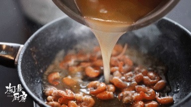 虾头别扔掉!变废为宝就2步,色香味浓金黄诱人