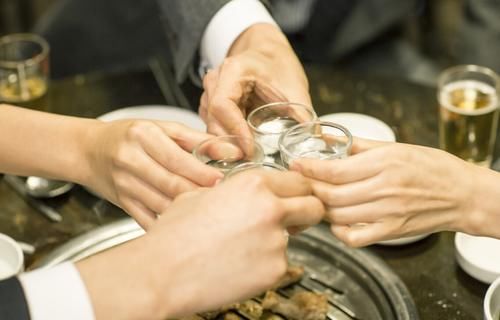 医生|高血压达到多少,会引起脑溢血?医生给出大概范围,自己对照下