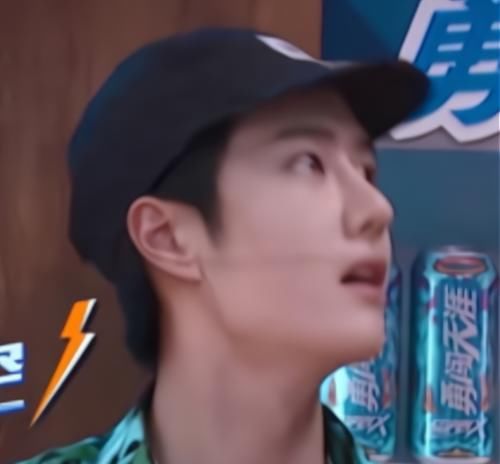 这就是街舞|王一博：街舞火锅局，酷盖展现个人技能，bking of all trades！