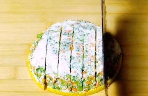 抢光|西兰花不要炒着吃了,教你新吃法,加4颗鸡蛋,出锅就抢光