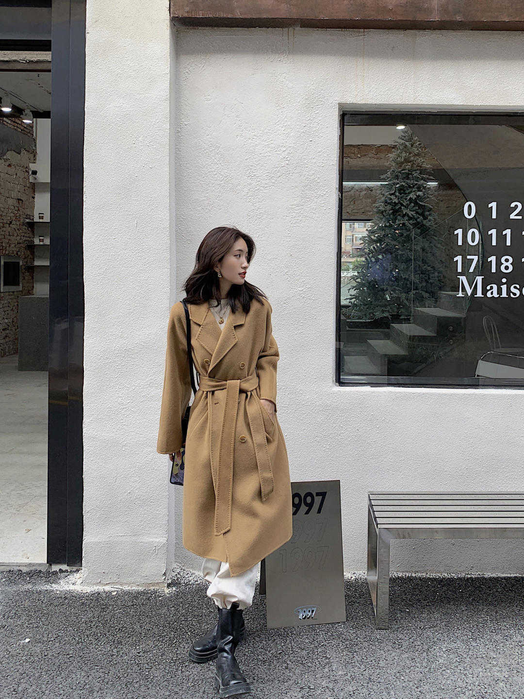 配饰|降温后,如何穿搭保暖,这几个技巧更有用,照着穿有气质