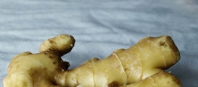 保存生姜千万别放冰箱！教你1个窍门，不干不坏放一年都新鲜