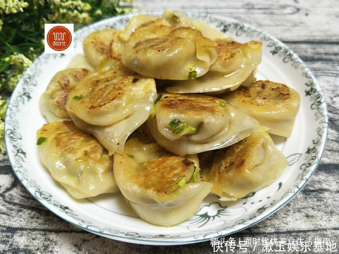 生煎|手把手教你做生煎馄饨,好看又好吃,又可以给家人露一手了!