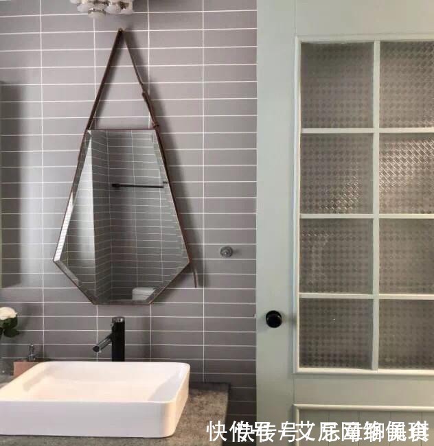主妇|聪明主妇巧装95㎡小宅:阳台加了一面墙,却让家里处处有惊喜!