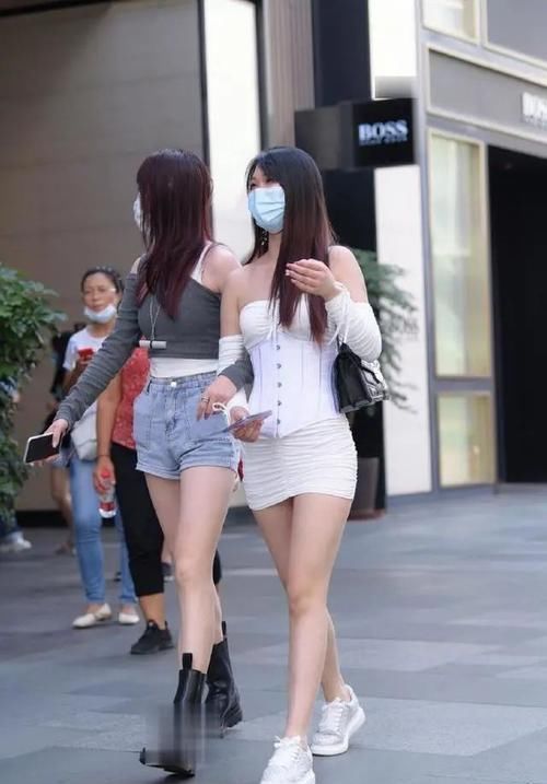 裙子|小姐姐裙子那么多“褶皱”,这是多少年没烫衣服了?