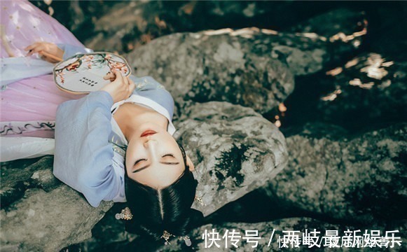 乡台#苏轼最高明的一次抄袭,将8首唐诗抄成一首宋词,却抄出千古绝唱