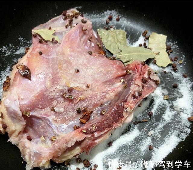 简易盐水鸭,用电饭煲煮的,不用看火,真方便