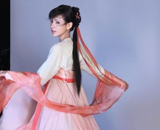 她是公认“小舞”人选？和动漫版相似度高，网友：演五年后的小舞