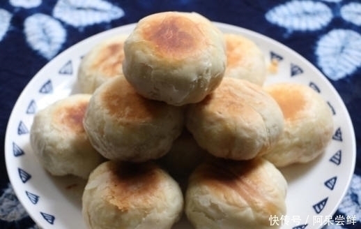 中秋月饼不用买了，教你月饼做法，一看就会，干净卫生又好吃