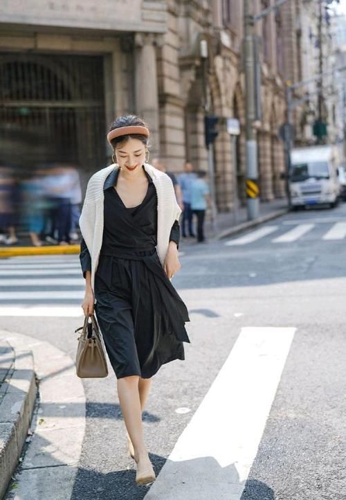 穿搭 见过世面的女人,穿针织衫从不“将就”,这些搭配高级精致又温柔