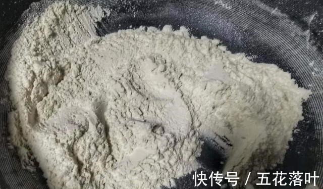 香甜|不要烤箱！教你做软糯香甜的小甜点，一看就会，操作简单没难度！