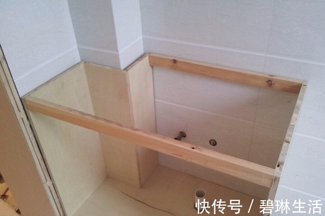 水管|厨房装修万万要这样安装橱柜，聪明人老早就知道，后悔我家装错了