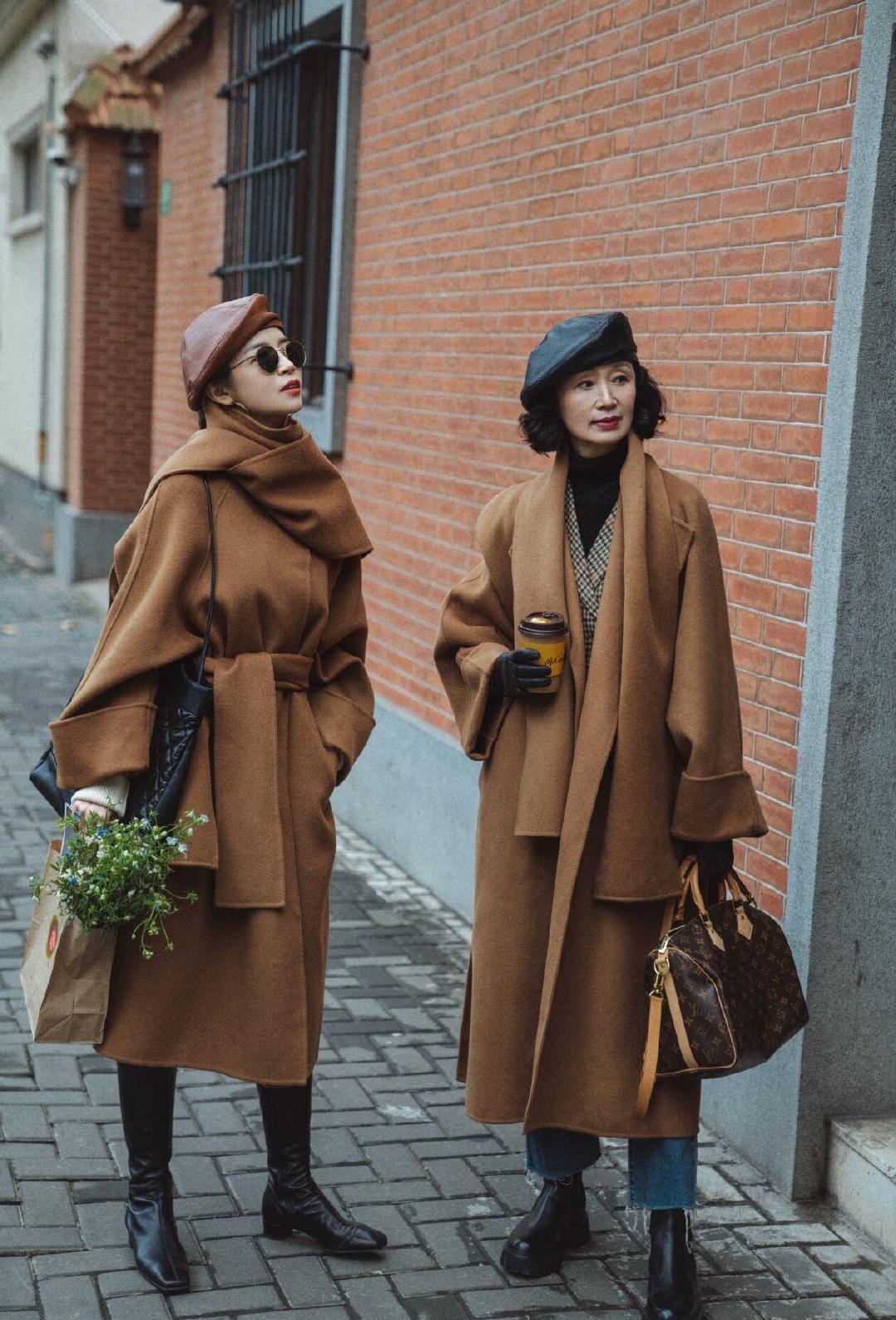 三木和57岁老妈比美!掌握2大穿搭准则,轻松凹出冬季造型