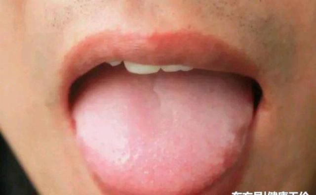 腳在地上走|造成體內濕氣加劇的4個緣故,身體濕氣重的4個病癥,期望你一個沒有