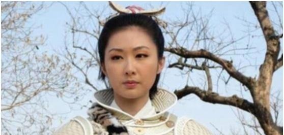 王伯#隋唐第一女将,杀罗士信擒瓦岗9员大将,为爱而降却被丈夫斩杀