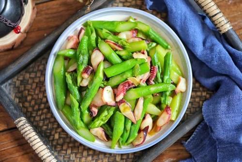 魷魚|明日芒種，特別適合吃這菜，順應時節更健康，清脆爽口又解暑