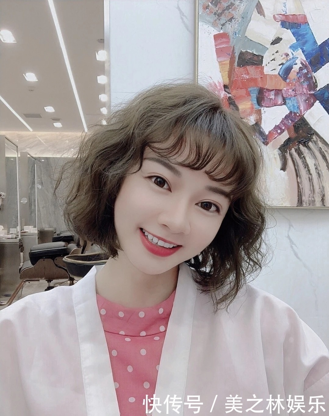 发型 秋冬女发别乱剪了,新时尚发型27款送给大家,无论长短都心动