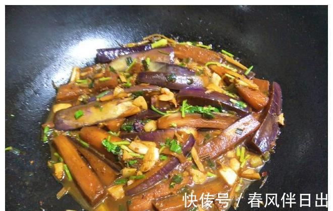 入味|茄子最下饭的做法,软烂入味,不炸不煎,5分钟就做好,超好吃