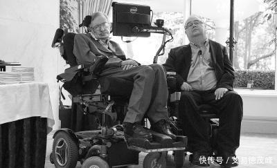 高科技 霍金仅有三根手指能动,轮椅隐藏了多少高科技,网友表示用不起