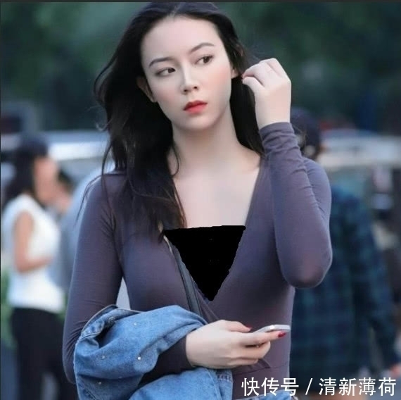 街拍|街拍女神,小姐姐的样子像是被谁得罪了,眉眼之中尽是不屑