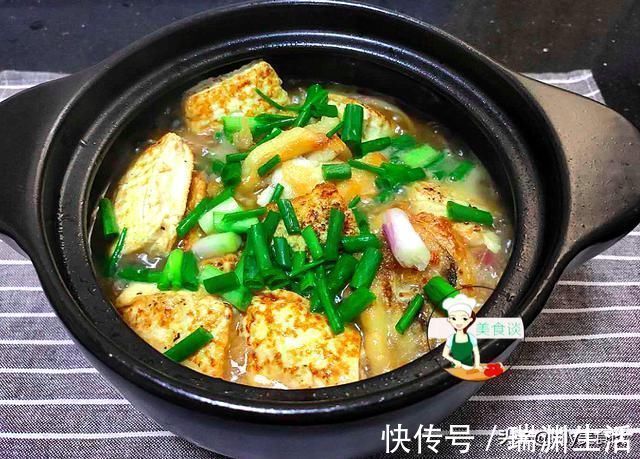 豆腐和此绝配,焖一焖鲜香嫩滑,做一锅连汤汁都不剩,便宜又营养