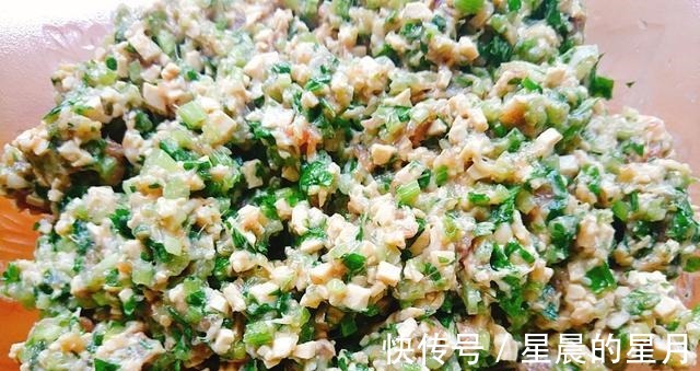 芹菜|夏天吃这馅的饺子，又鲜又嫩，满嘴留香，比韭菜茴香都好吃！