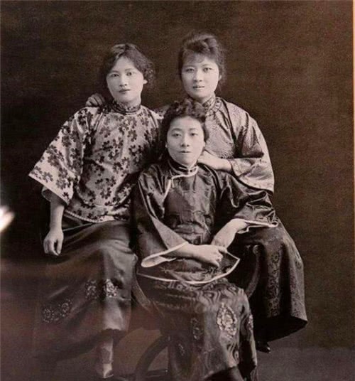 美国|他是宋氏三姐妹孙辈唯一后人,父亲是大亨,母亲是好莱坞知名女星