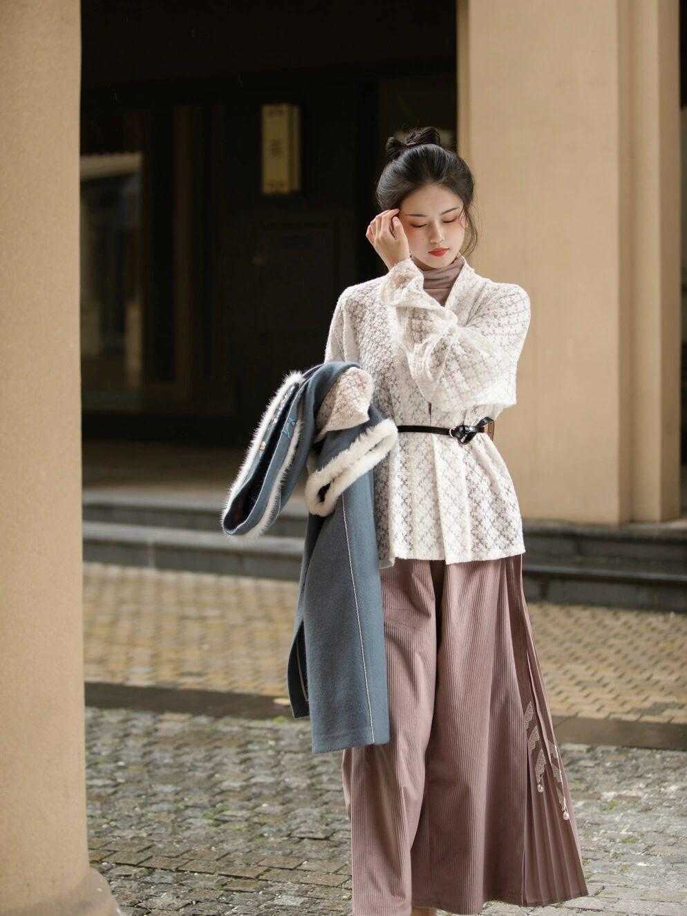 交领|冬季汉元素搭配,日常休闲气质温婉,出街就是最靓的女