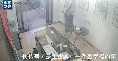 写作业|“去医院就晚了!”11岁儿子被卡喉,宝妈2个“果断”救孩子一命