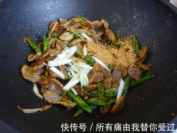 杭椒|鸡身上“最值钱”的部位,卖鸡的都留着自己吃,识货的都抢着买