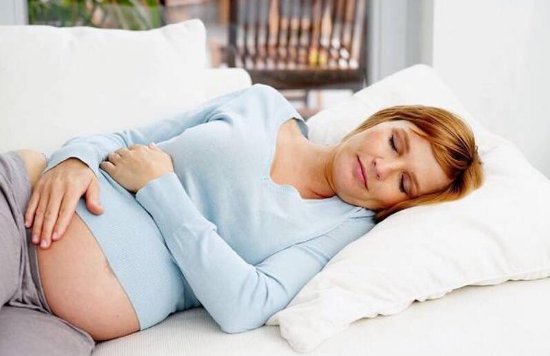 孕妇|孕晚期只能左侧睡？盲目坚持会害了娃，这样睡对胎儿有好处
