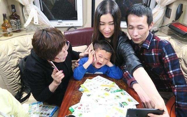 解雇|小马云被解雇后换新公司，秘书带路显豪气，长胖后变化很大