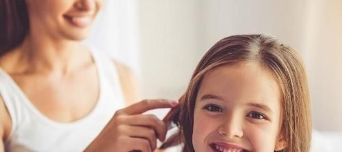 青春期|12岁女孩夹腿被训斥'不要脸',医院检查后,宝妈连说抱歉