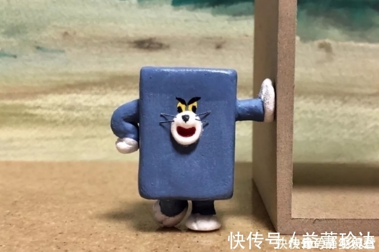 tom|清洁阿姨把手办碰倒后接了回去,这画风,原谅我笑出声